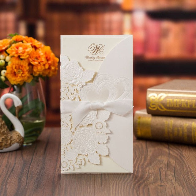 50pcs Laser Cut Wedding Invitations Card Rose Love Heart Greeting Cards Customize Envelopes with Ribbon Wedding Party Supplies