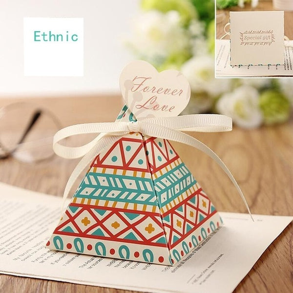 100pcs Triangular Pyramid Wedding Favors Supplies Leaves Candy Boxes with Thanks Card Gift Box Party Packaging Chocolate Box
